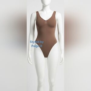 SKIMS Seamless Sculpt Scoop Tank Thong Bodysuit Shaping Shapewear Brown JASPER S